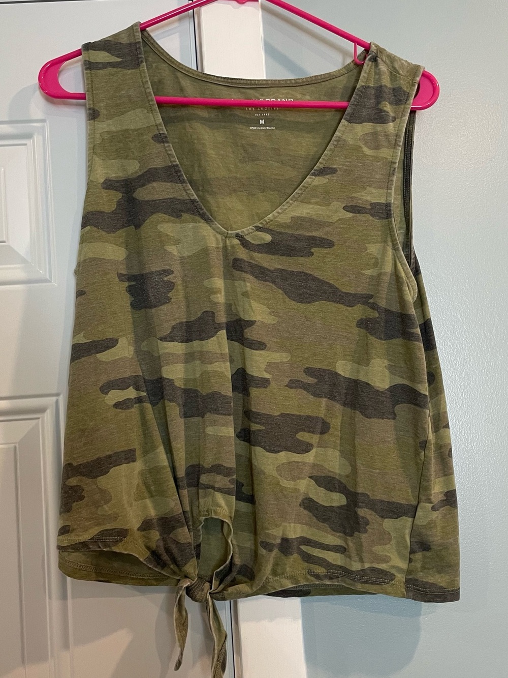 Lucky Brand Sleeveless Camo Top size Medium